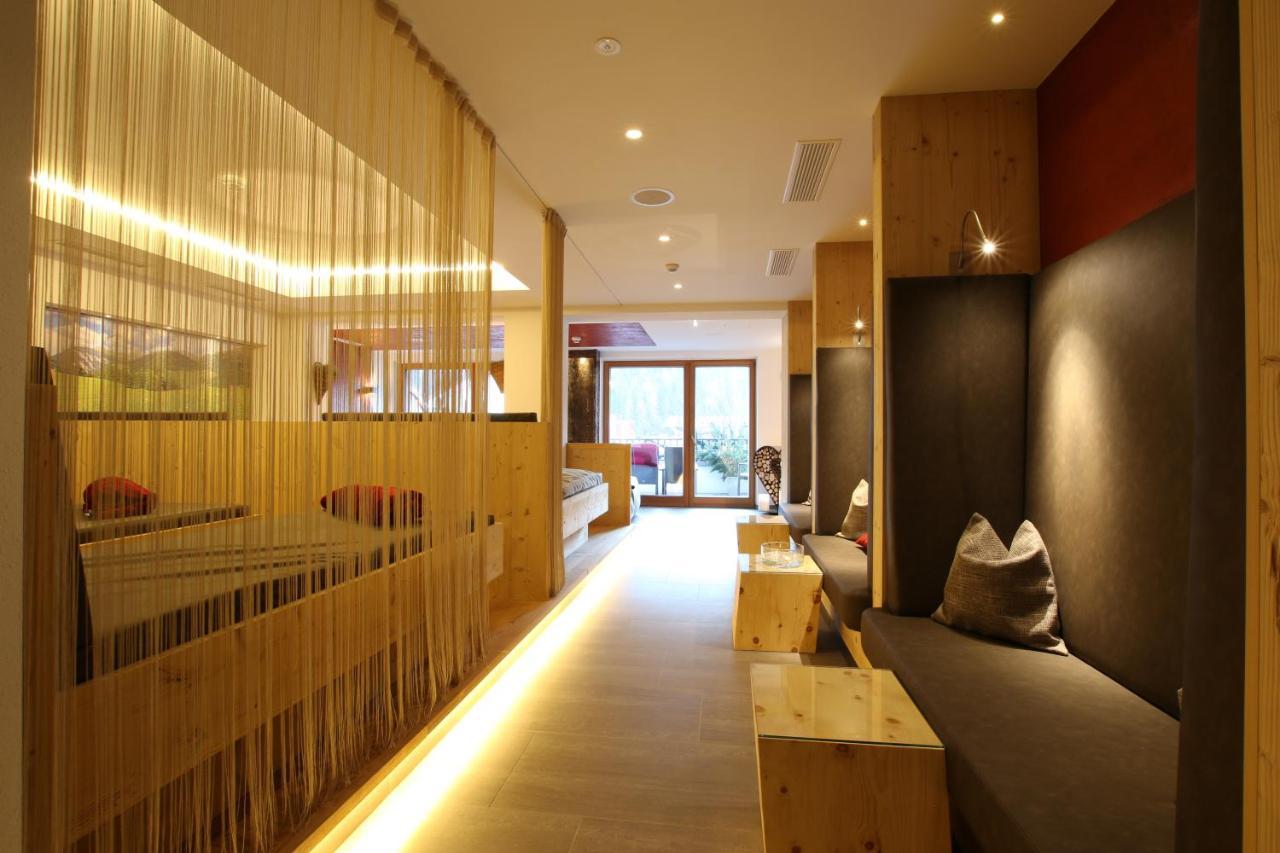 Hotel Schwarzer Adler 4*